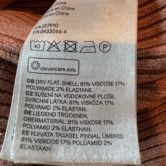 H&M Ribbed Sweater Dress Size M - Picture 6 of 6